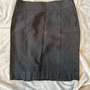 Banana Republic Slim Stretchy Denim Skirt Size 8 Workwear Excellent Condition
